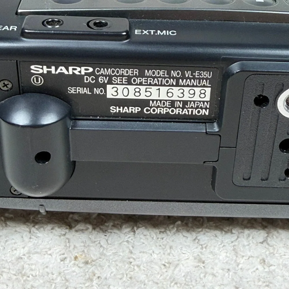 Sharp Viewcam VL-E35U‎ 8mm LCD Camcorder Zoom 8 Hi-Fi Monaural with Box Manual